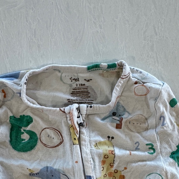 Angel Dear Bamboo Footed Onesie Pajama 12-18 month - Picture 2 of 3